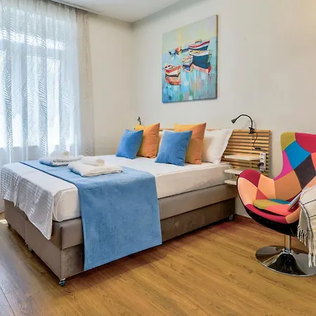Premium Center By Apartmax